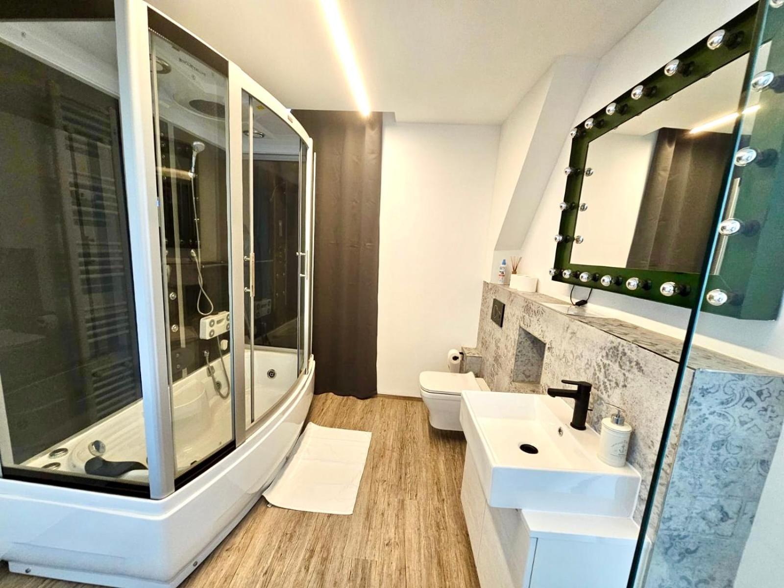 Beefree Whirlpoolsuite34-Free Parking & Fast Internet Pasov Exteriér fotografie